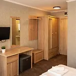 Tarnovka - Guest Хотел *