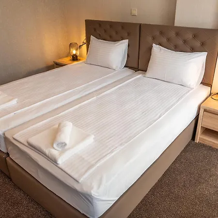 Хотел Tarnovka - Guest *