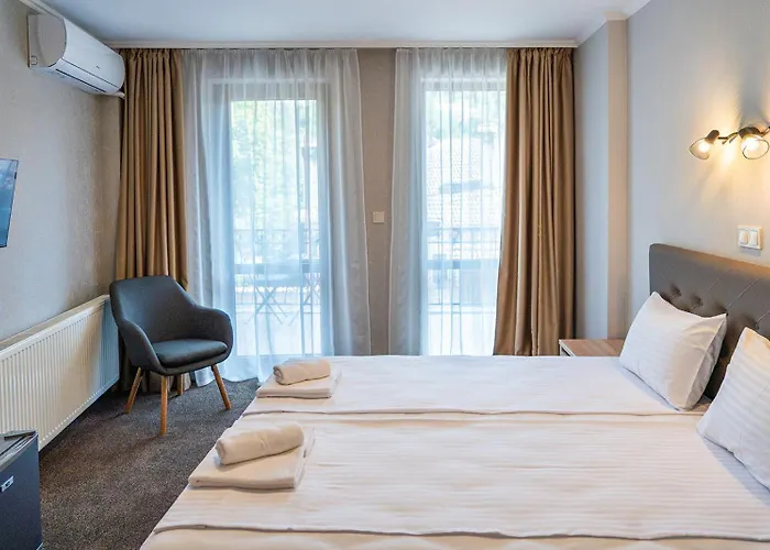 Tarnovka - Guest Хотел *