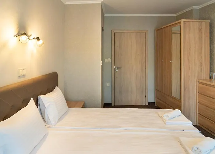 Tarnovka - Guest Хотел *