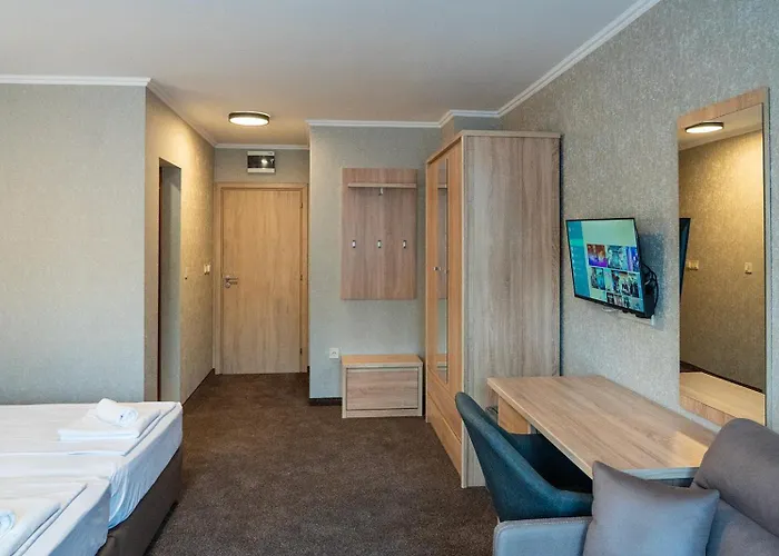 Tarnovka - Guest Хотел *